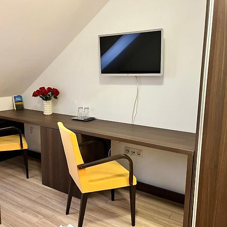Hotel Pipacs Panir & Grill Garden Vendeghaz Győrújbarát Zewnętrze zdjęcie