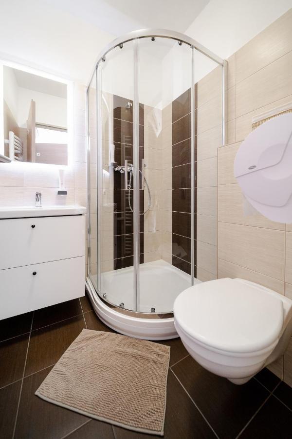 Hotel Pipacs Panir & Grill Garden Vendeghaz Győrújbarát Zewnętrze zdjęcie
