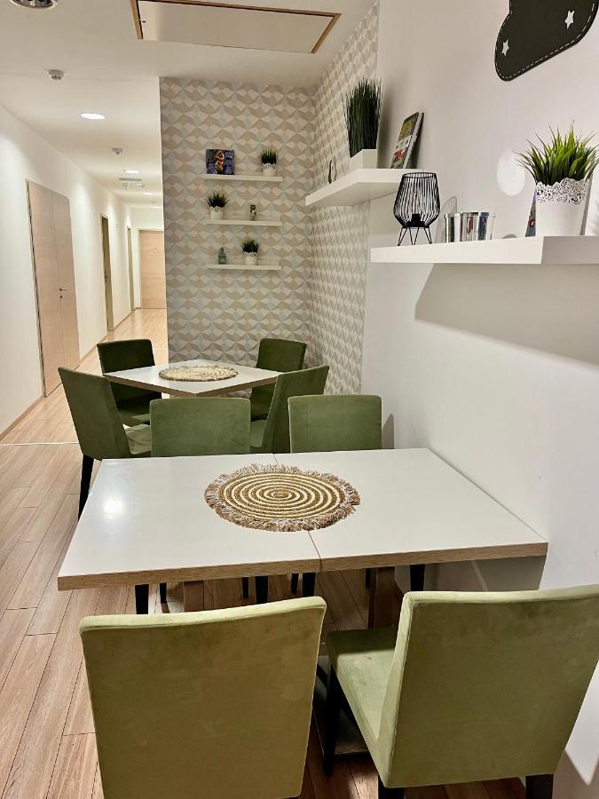Hotel Pipacs Panir & Grill Garden Vendeghaz Győrújbarát Zewnętrze zdjęcie