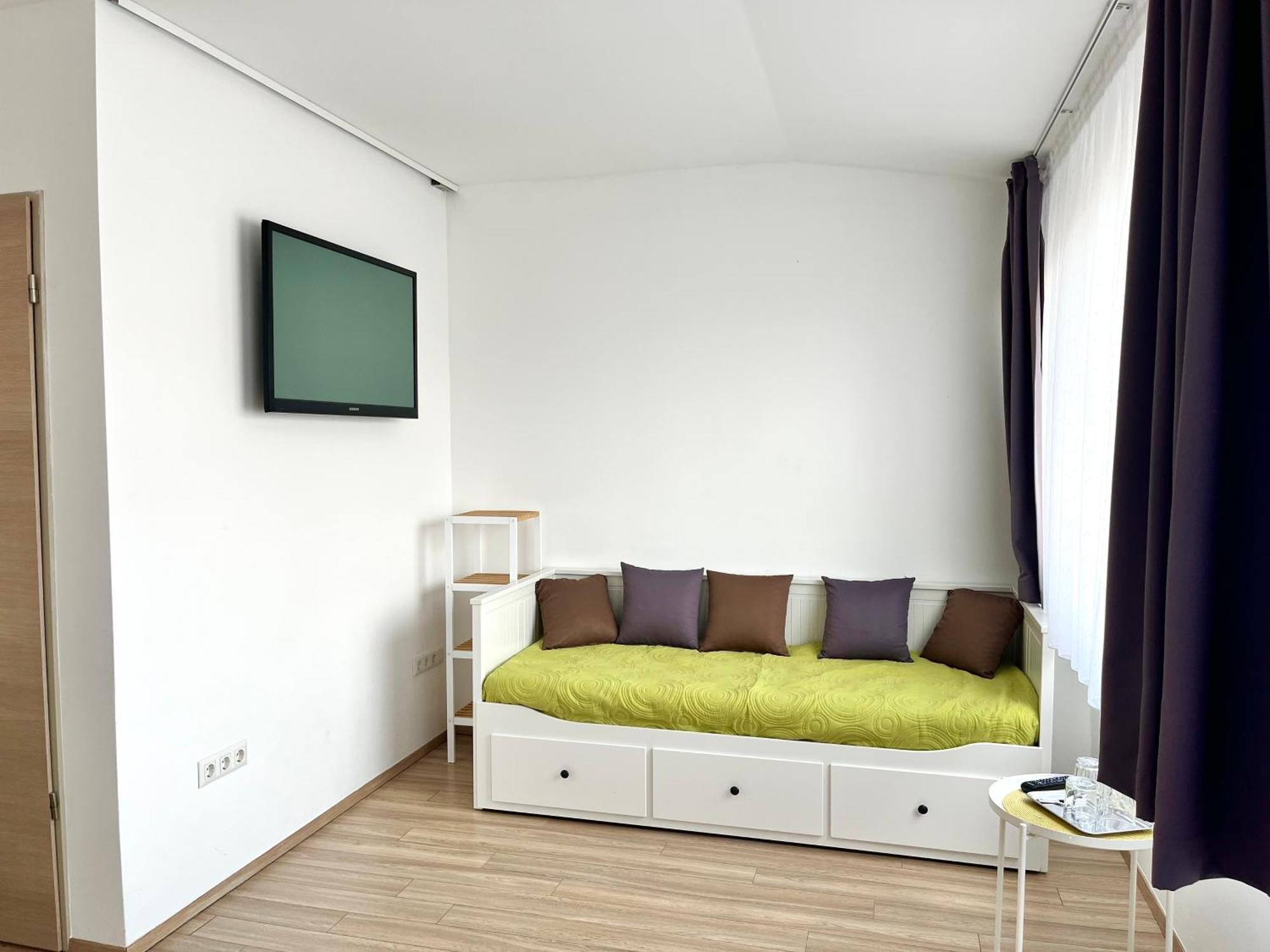 Hotel Pipacs Panir & Grill Garden Vendeghaz Győrújbarát Zewnętrze zdjęcie